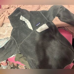 Patagonia jacket, never worn, too small so wanting to get rid of it